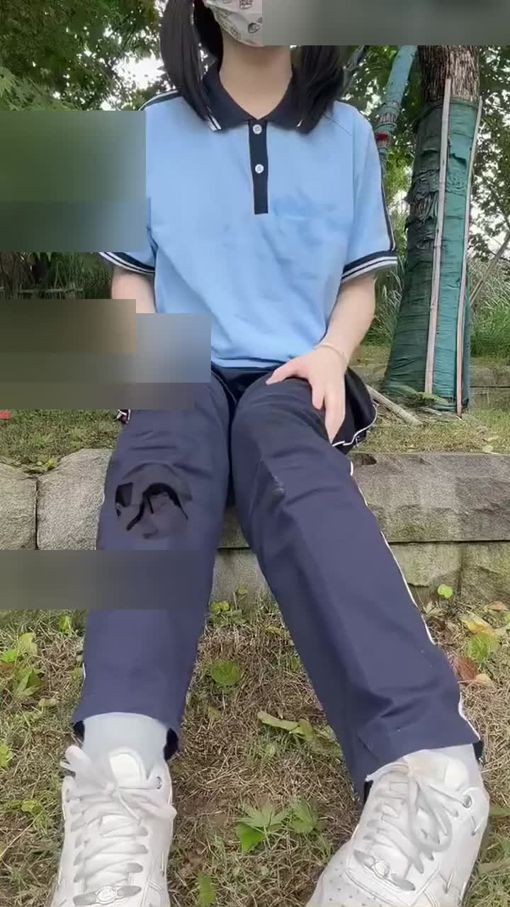 极品福利姬 小喵朵朵 改名忧郁小猫后风格突变 裸舞野外露出圣水摇合集流出 边尿边跳太刺激！-黑料网
