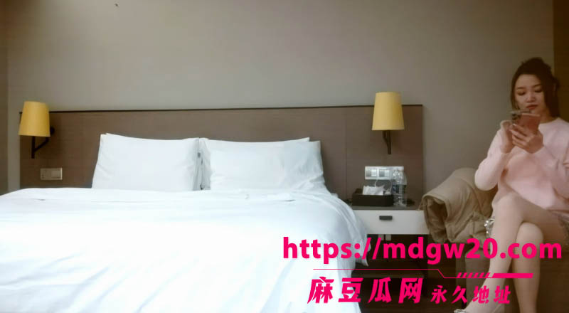 利哥探花极品美乳外围女 酒店偷拍实录 颜值巅峰赛王 可舌吻可舔逼