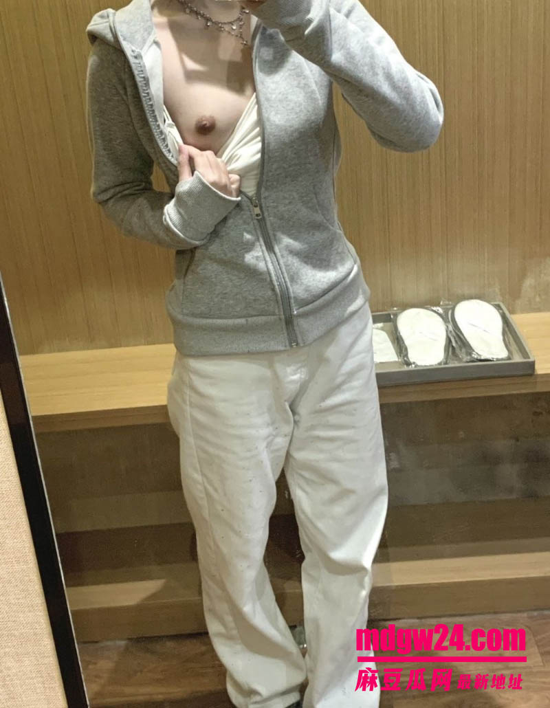 推特福利姬极品粉牛cc 不雅视频合集流出 清纯脸蛋嫩妹被男大体育生狠狠的后入