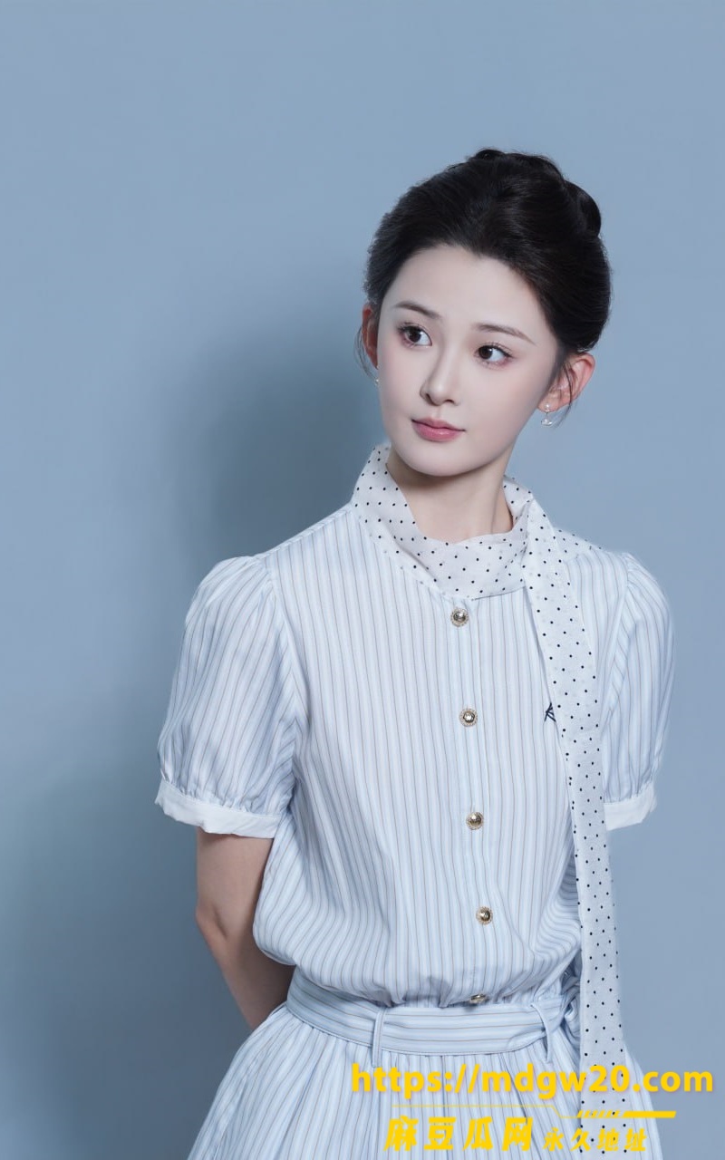 母子乱伦 翘臀巨乳小妈2