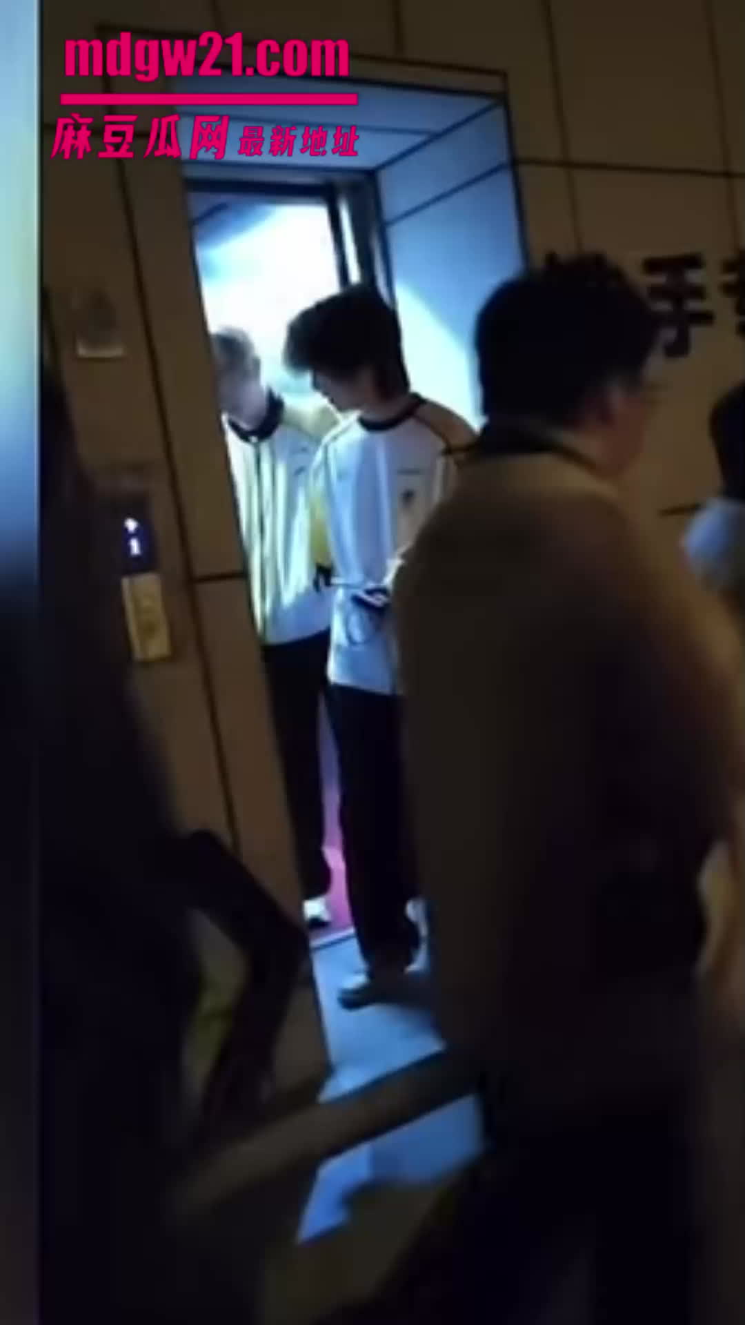 王者荣耀无锡TCG职业选手 语钦 出轨家暴PUA翻车 私联粉丝多次出轨被实名爆料 | 麻豆瓜网｜麻豆传媒旗下的免费成人吃瓜黑料网