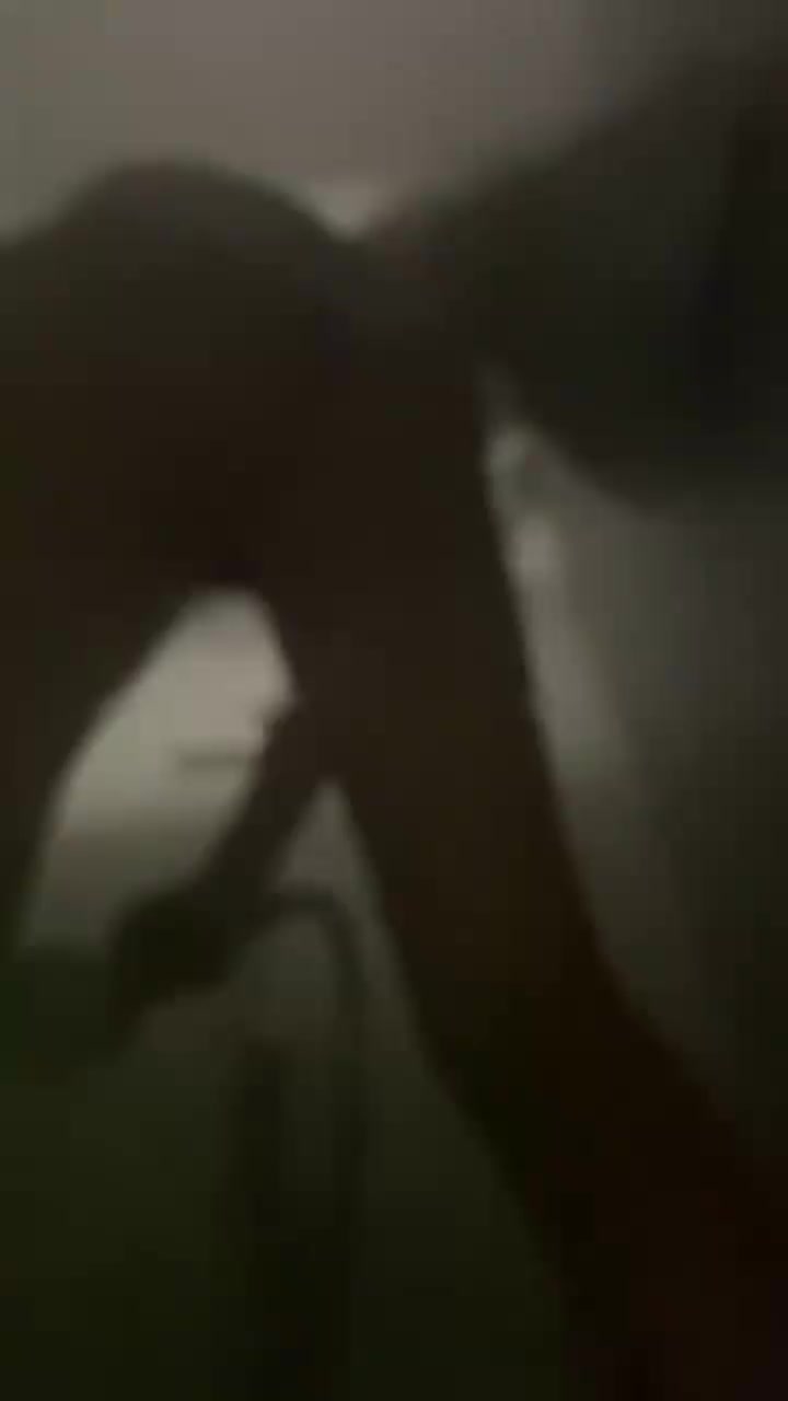 甘肃某职业学院女教师李梦梦被曝婚内出轨男学生 为讨好对方偷拍女生浴室视频
