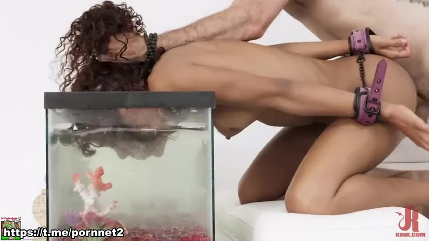 边操边锻炼她的肺活量 的封面