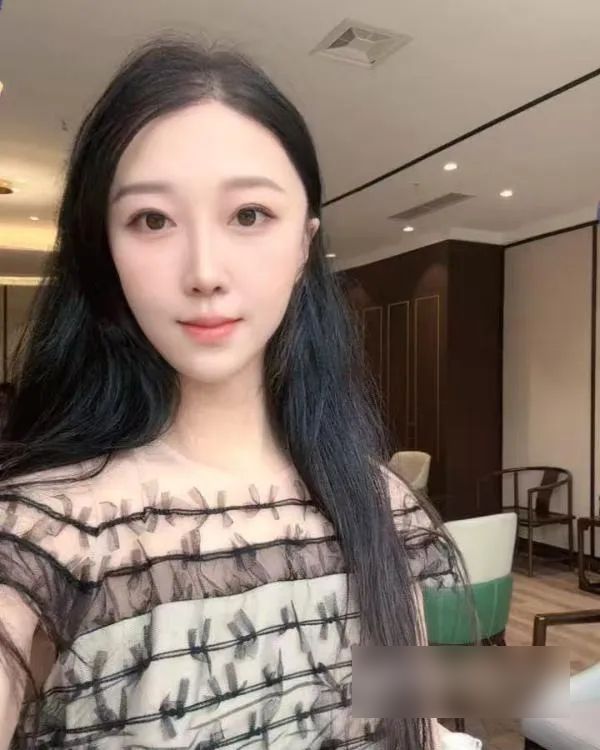 光谷风情旗袍小仙女