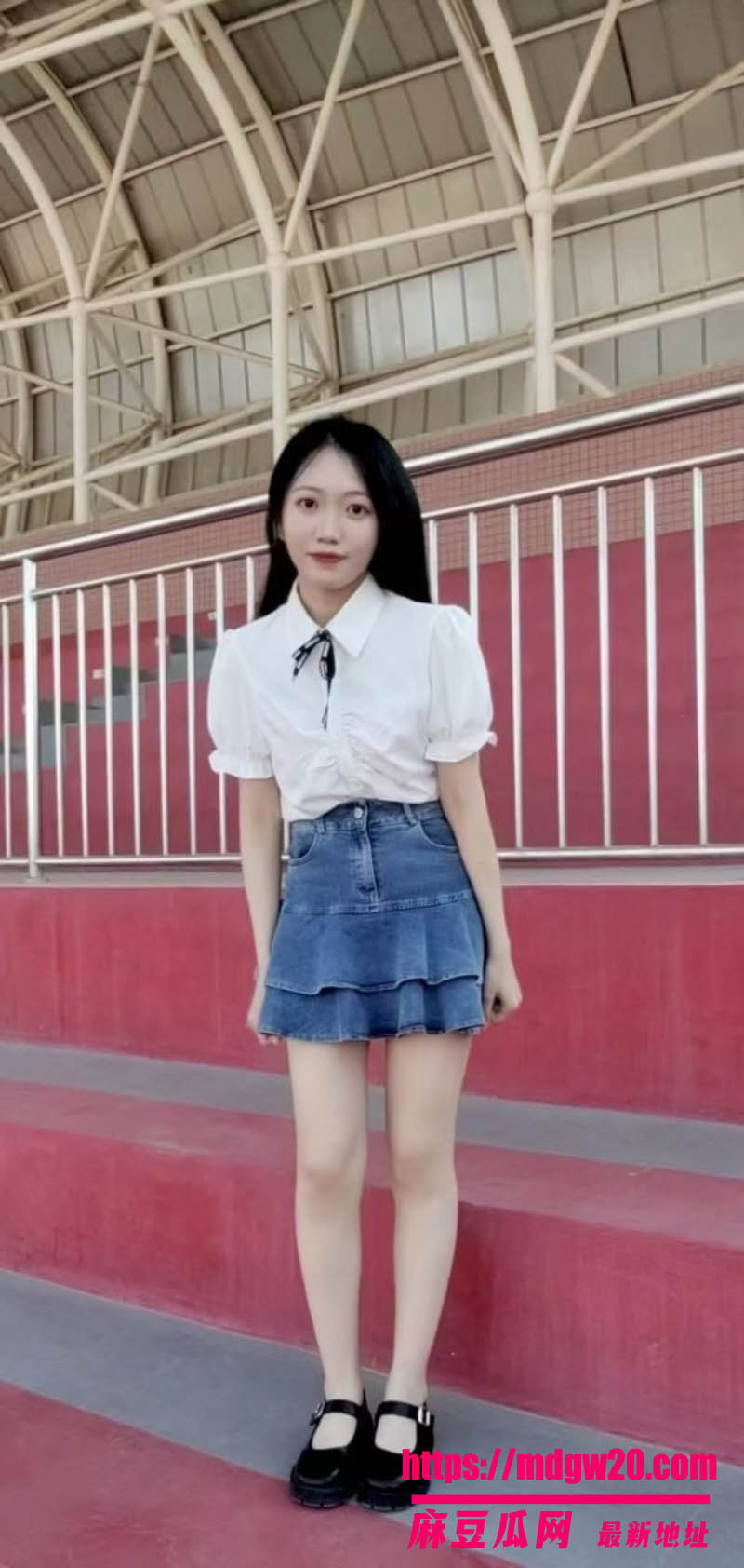 郑州大学文学院反差婊 许安然不雅视频合集流出 清纯女大的淫乱日常