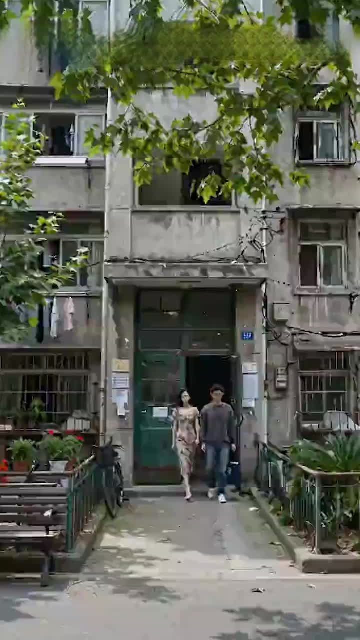 AI成人短剧《给美女人妻做家教》第1-3集更新 家教小张上门被美艳人妻强势反撩！-黑料网