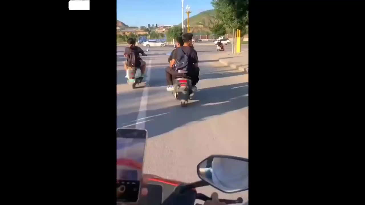 甘肃临夏回族自治州霸凌事件 男孩遭两人持续殴打辱骂 制裁视频流出大快人心