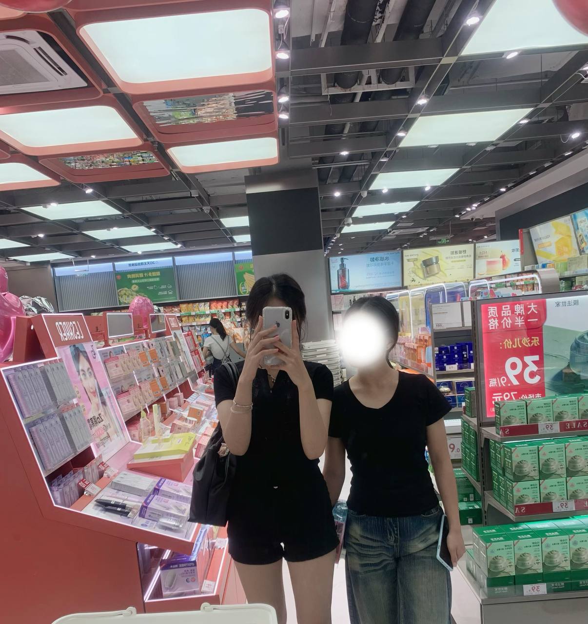 不打烊独家爆料 广西贵港周玉连出轨聊骚拍裸照 AT纹身成最强辨识度
