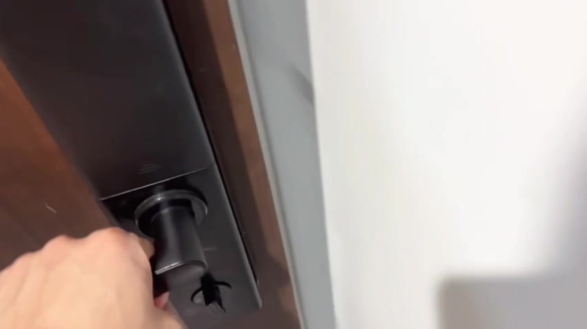 海角原创父女乱伦 女儿闺蜜找她写作业 乘机在女儿旁边干她闺蜜