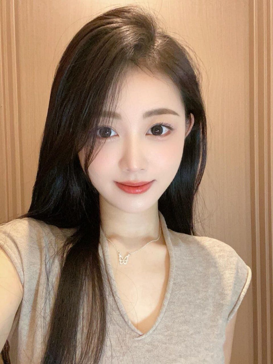 00后嫩妹/小骚妇兼职见人满意付