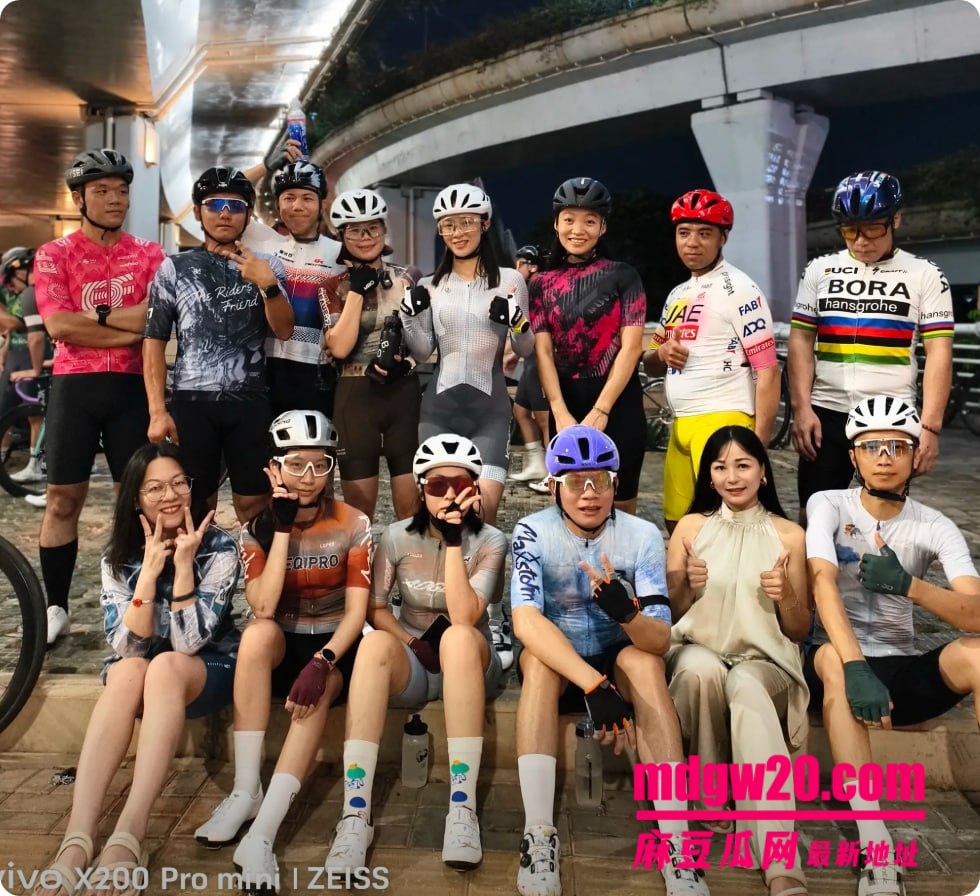 南宁骑行圈婚外情彻底翻车 已婚男与麦佳琪多次发情侣款骑行合照 花海同款抖音秀恩爱 原配发帖哭诉被背叛