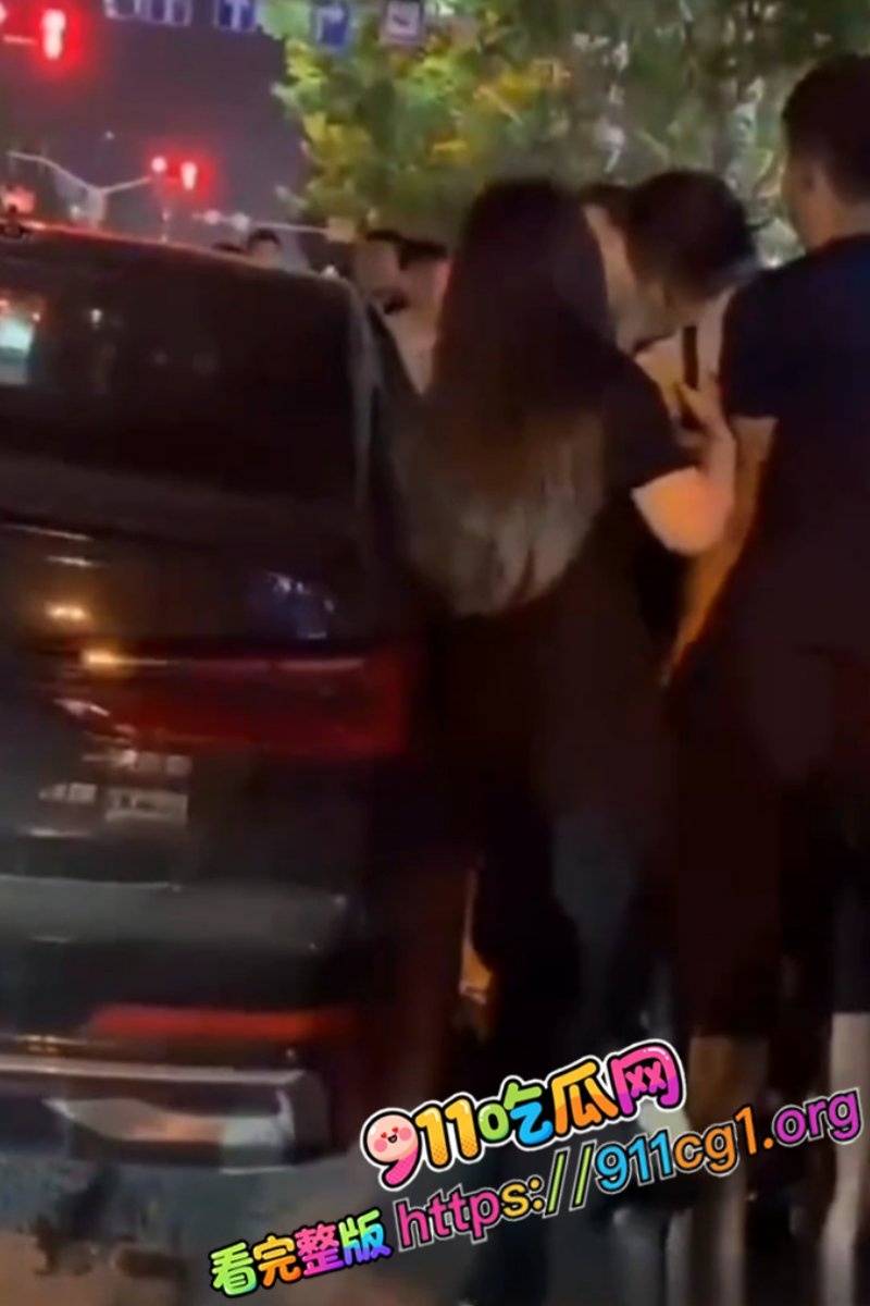 山东临沂沂南奥迪A6抓奸核爆级现场2
