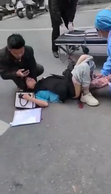 孩子的爸爸好像感觉有些丢脸 的封面