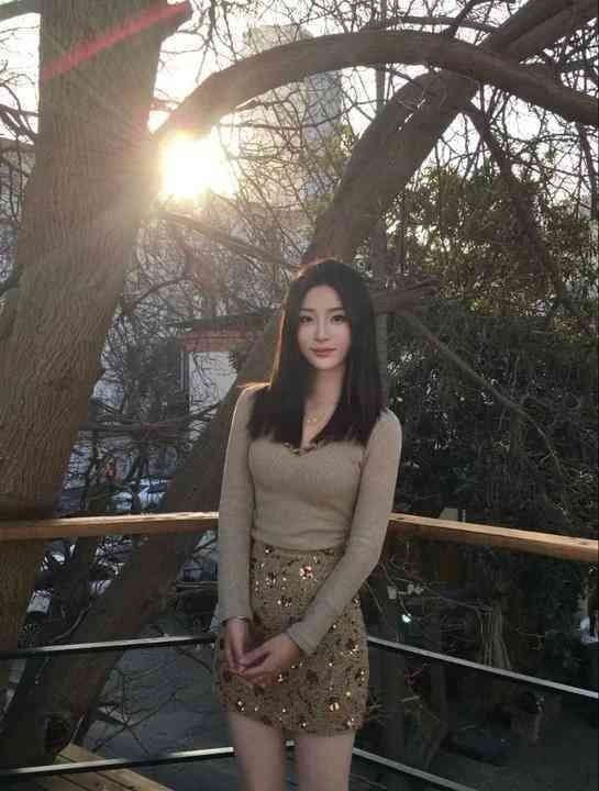 极品黑丝御姐会喷水 先做后付