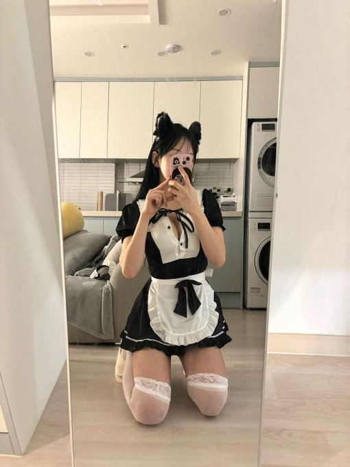 学校里的高冷女神一回到家就变成了痴情小狗了🤭
