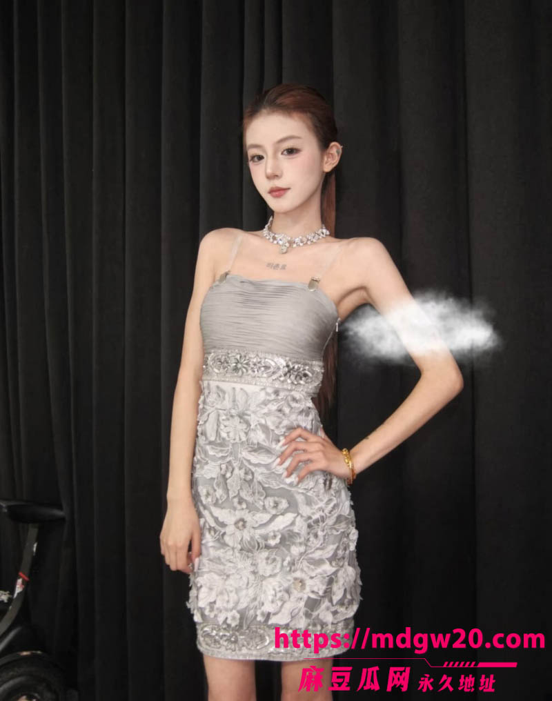 快手800W粉丝网红 木子姥姥 偷录小慧璇子上床叫声 团播撕破脸陪睡黑料被连根翻出