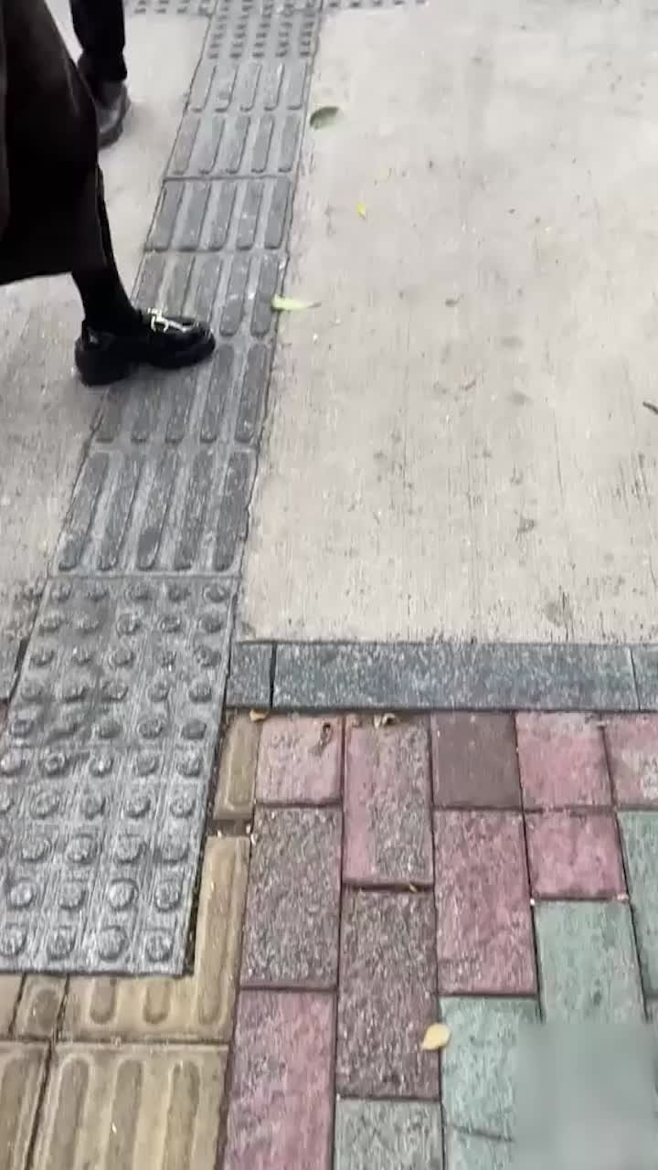 熟女邻居的老公不在家 趁机和熟女偷情 野兽绅士21-25集 海角社区-黑料网