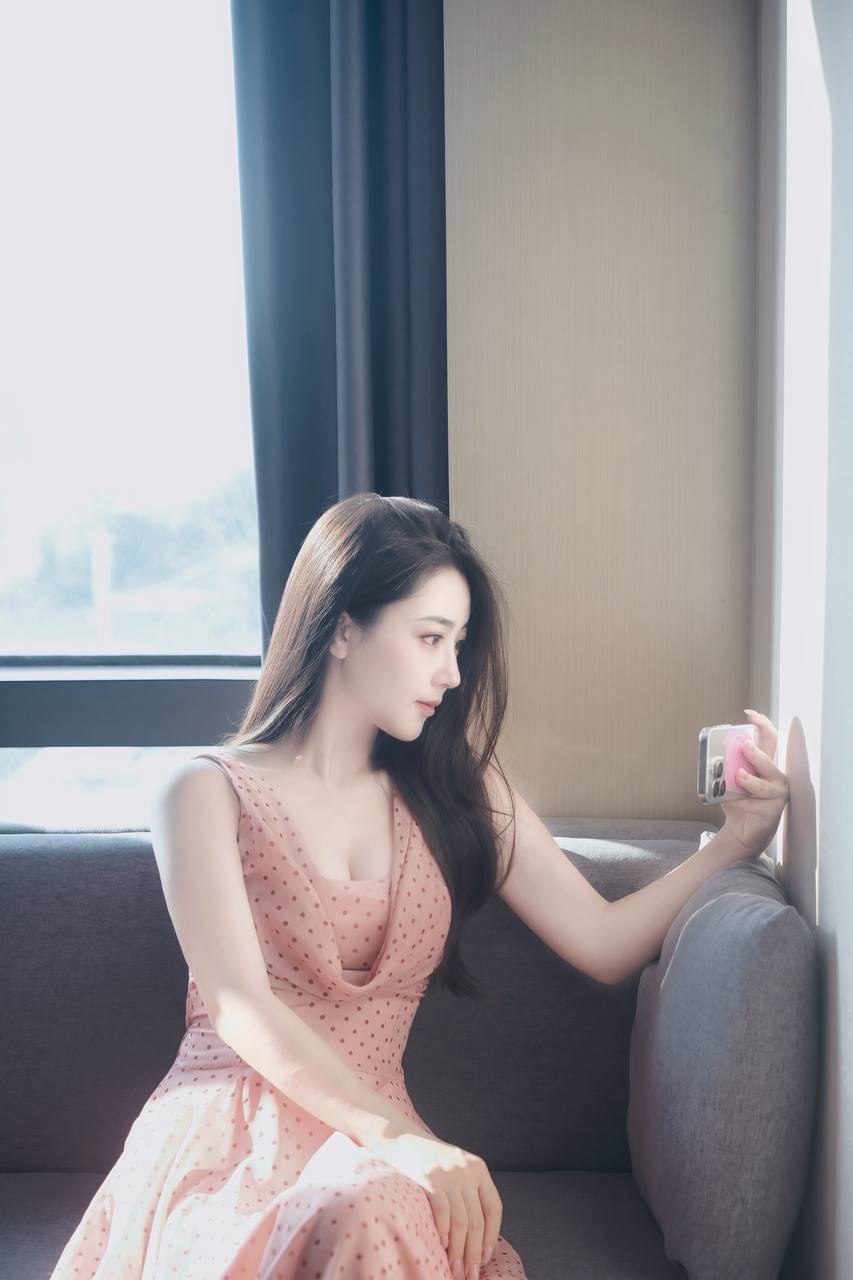 刚毕业的妹妹，出来赚点零花钱