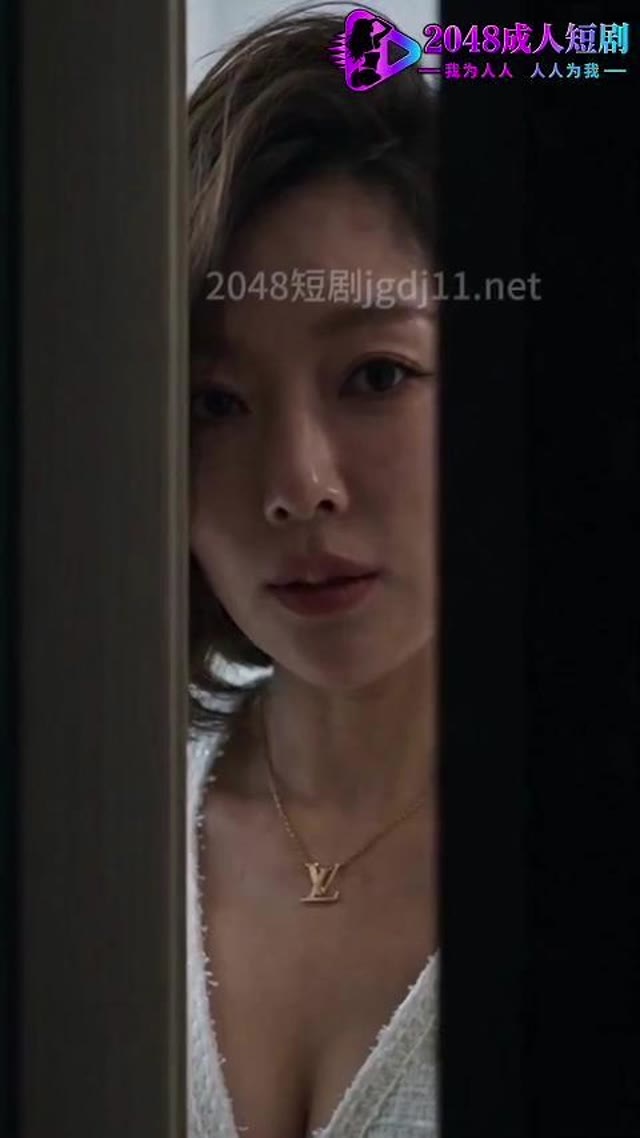 AI成人短剧 妈妈你怎么偷看我的隐私 1-5 巨乳母亲偷窥儿子隐私后换上情趣内衣开启禁忌关系 的封面
