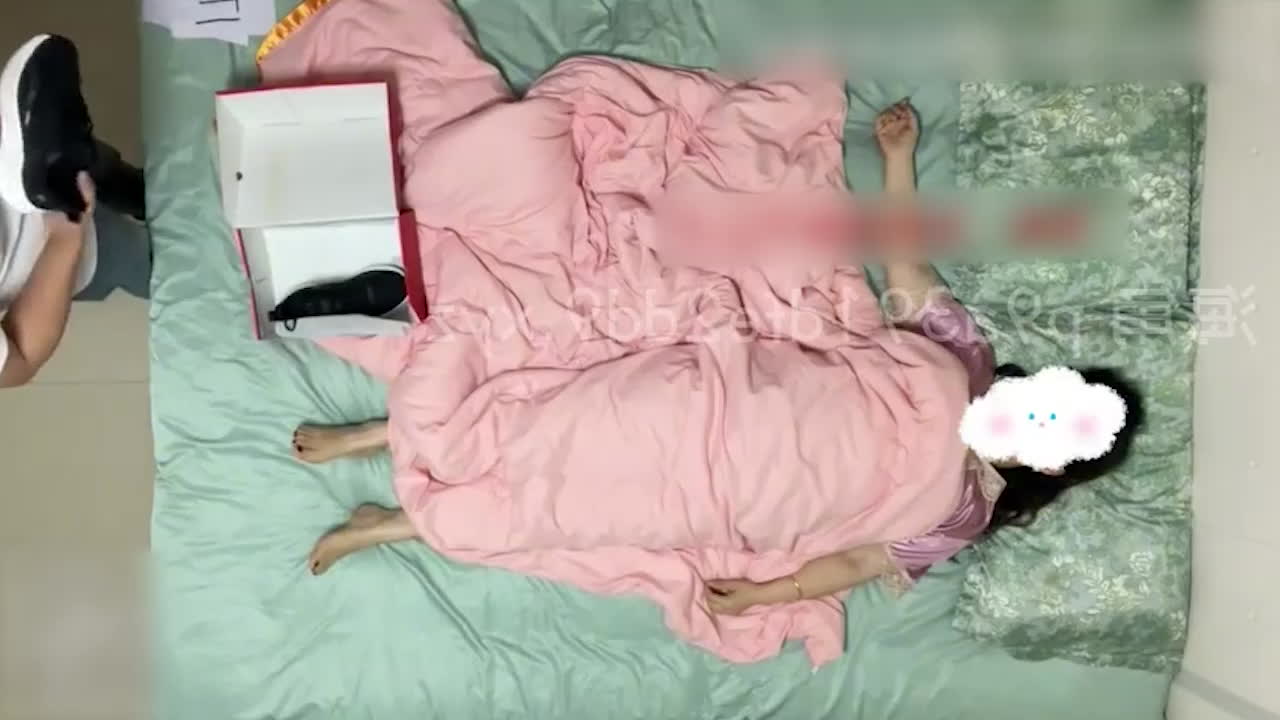 有求必应 海角社区 我老婆属于儿子 儿子趁父亲出门 偷操熟女母亲最后还内射了-黑料网