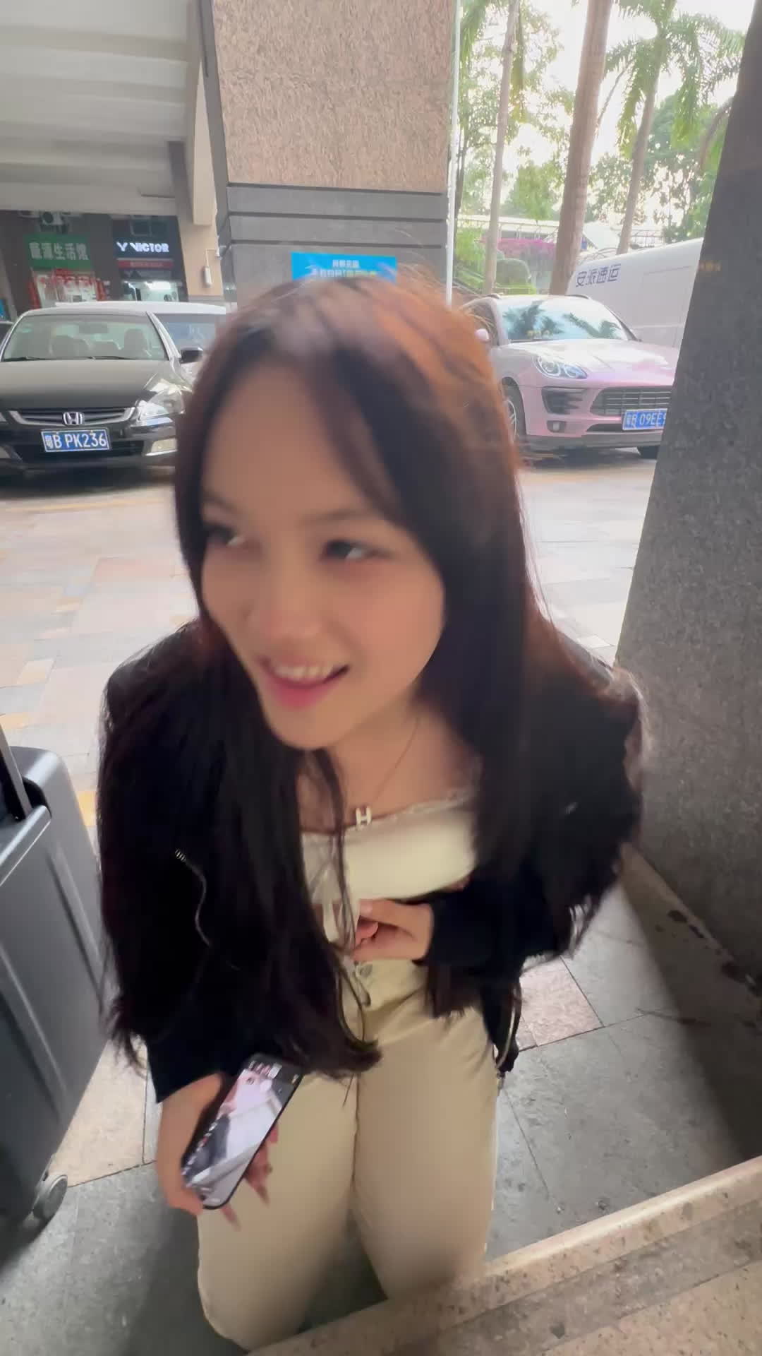 真实网友投稿 女大学生被调成喜欢野战的母畜 毒龙吞精全接受毫无底线