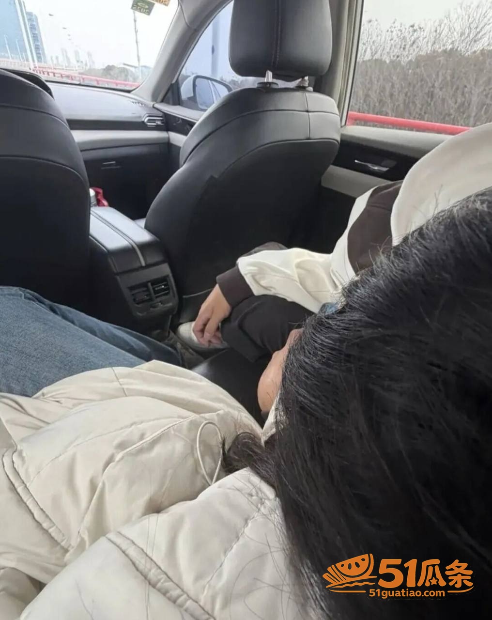 悉尼Alex 出轨时相关图片22