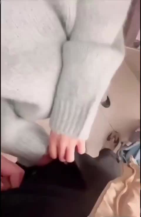 佳木斯新玛特迪桑特女销售刘佳试衣间啪啪彻底翻车 私密视频流出网友直呼太刺激太离谱