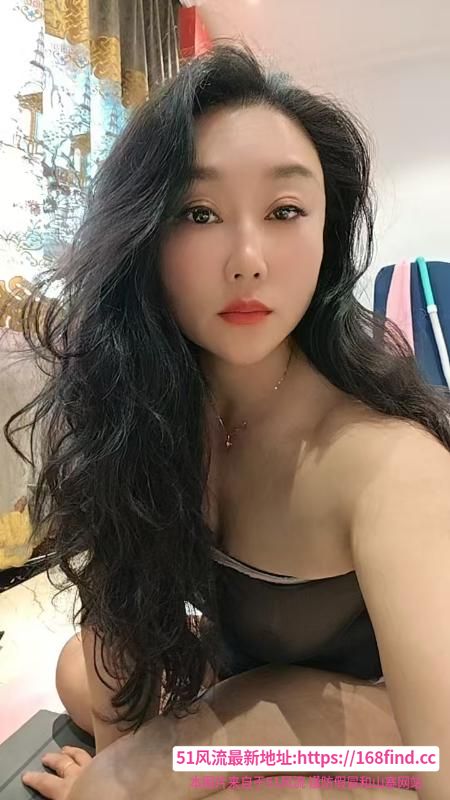 潮喷毒龙骚货小青