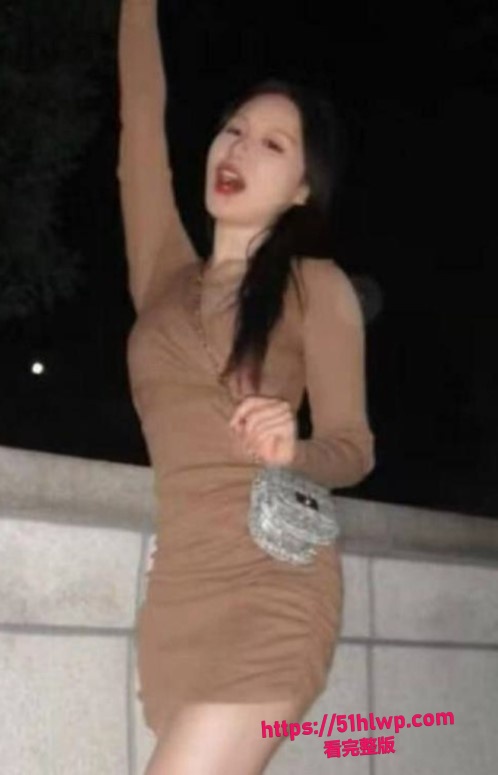 极品美女大学生 私下主动揉奶被各种姿势猛干 甜美圆脸反差感极强 - 51吃瓜