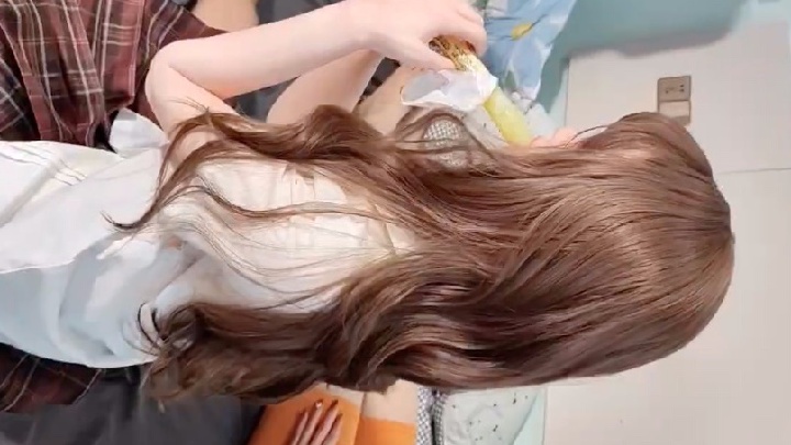会自己动的实体娃娃 포스터