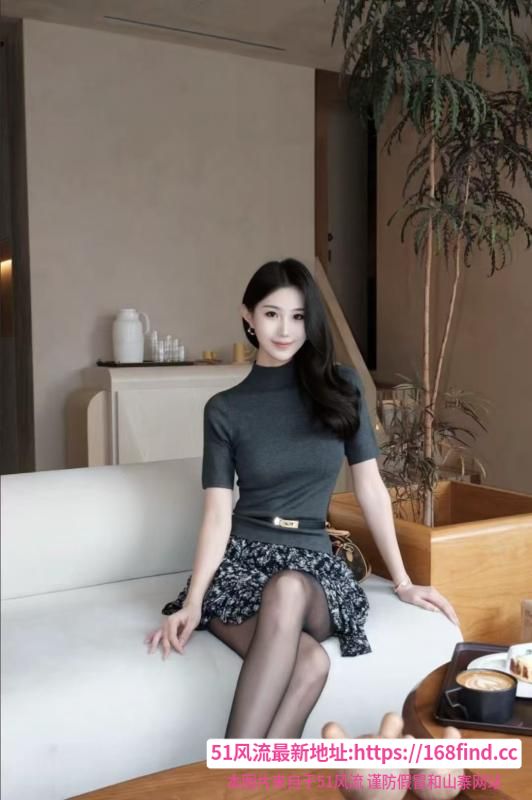 中项口爆服务系美女