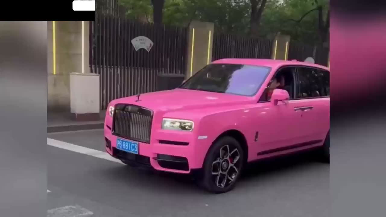 王思聪卢浮宫五女贴身环绕 身形消瘦闺蜜贴身陪 懒懒不雅视频遭翻出
