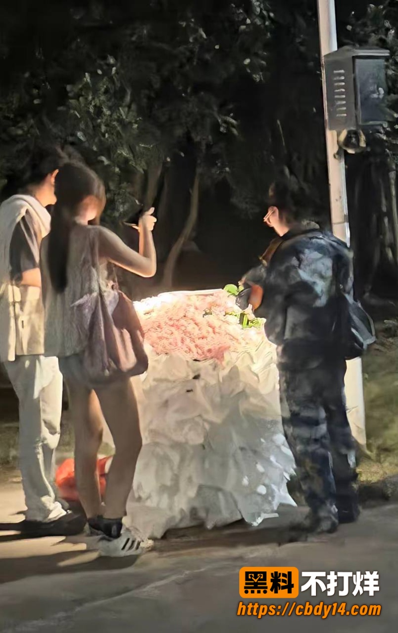 池州学院求爱送999朵花的瓜38
