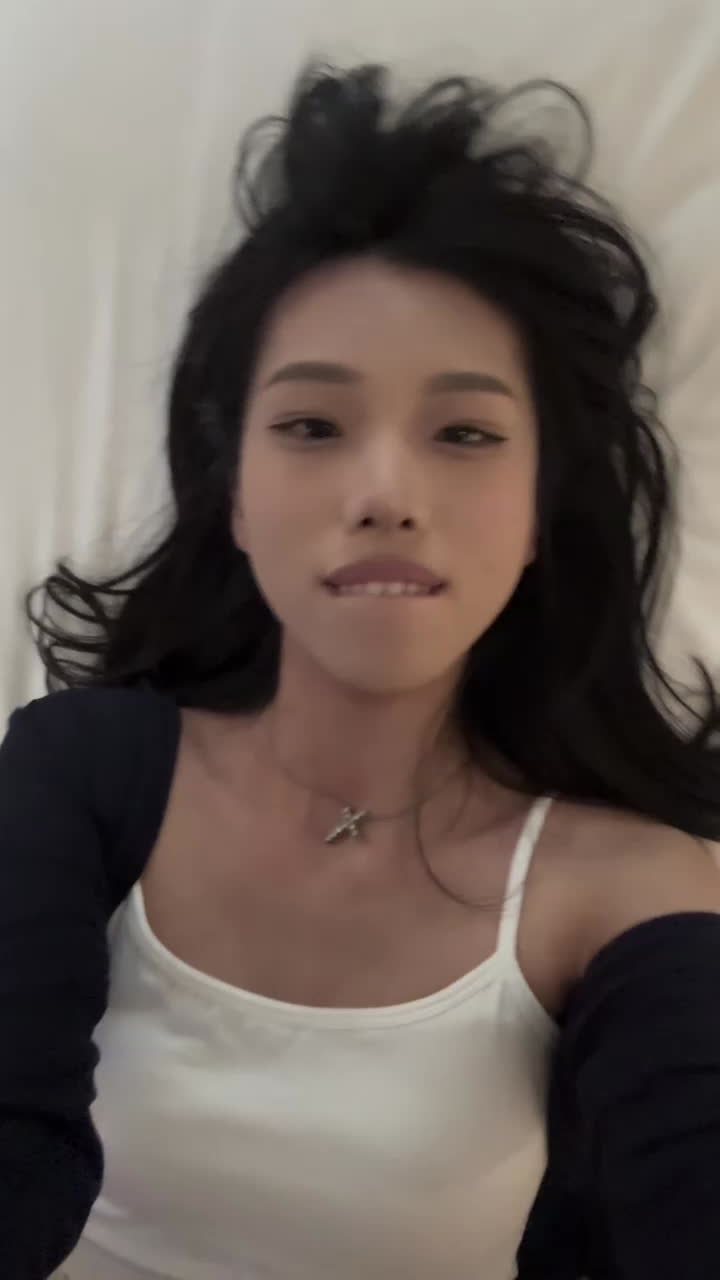 High-attractiveness pure white-collar worker Xiaorou, Twitter fans-only period video exposure, face-revealing sex with ex-boyfriend, real and thrilling - Heiliaowang