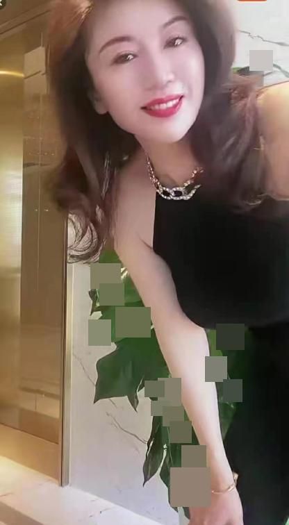体验喷水梅姐