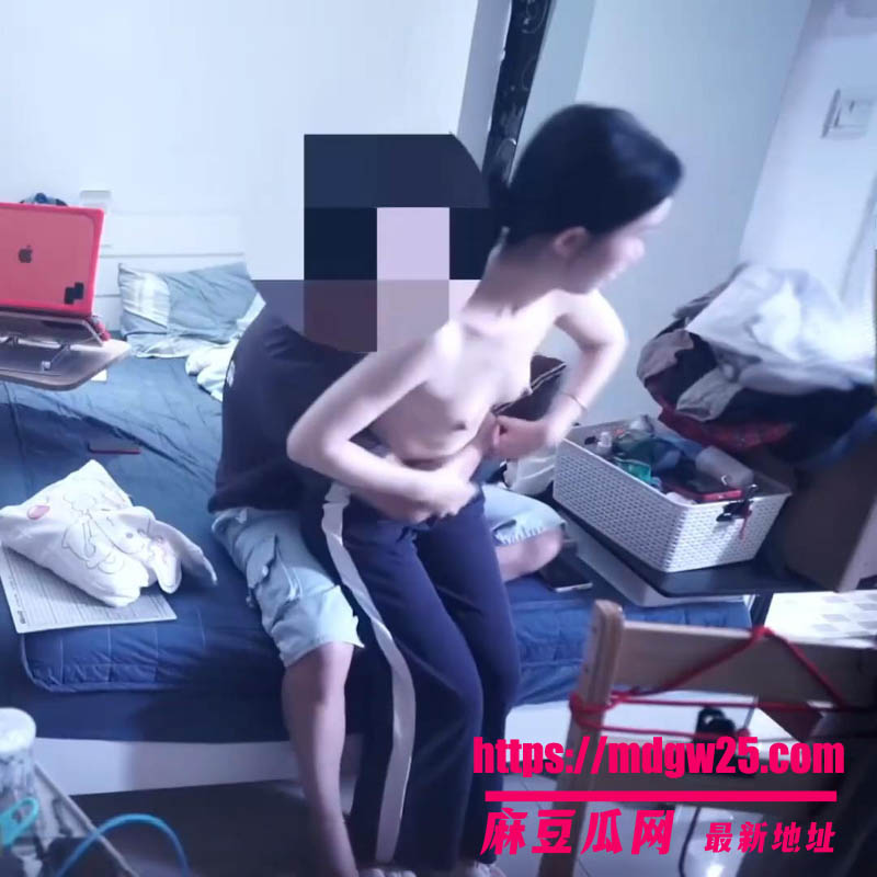 推特约炮大神jklove6969 JK制服精神小妹撅着大屁股吃鸡 小骚逼又嫩又粉