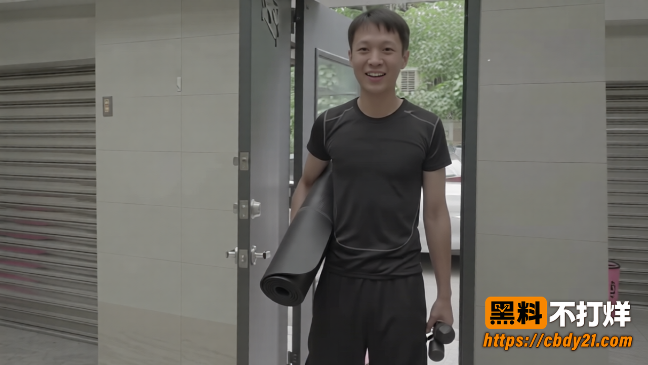 网红李娜娜健身房操逼 身穿粉色瑜伽裤 被大鸡吧无套爆操白虎逼