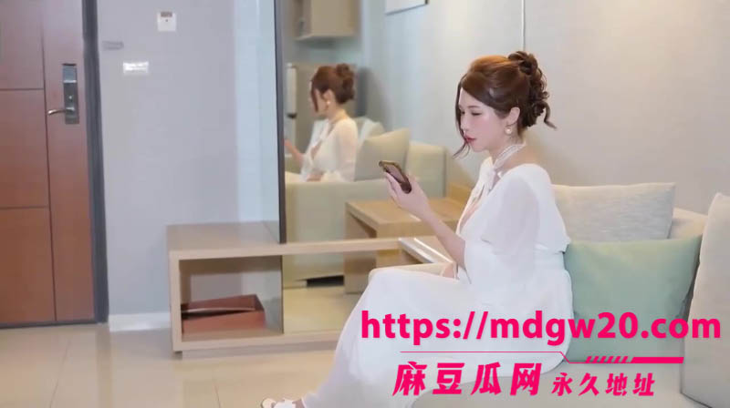 onlyfans网黄辛尤里最新作品3