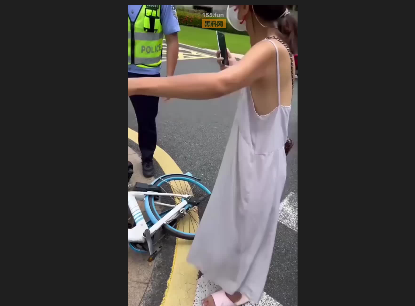 [黑料]三亚疫情平胸女子不穿内衣闯卡事件 的封面