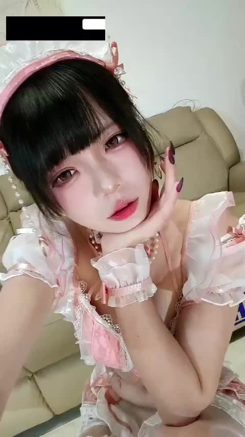 推特咕姆gomu新作cos洛丽塔流出 手足口三管齐下 把精液全部榨出来