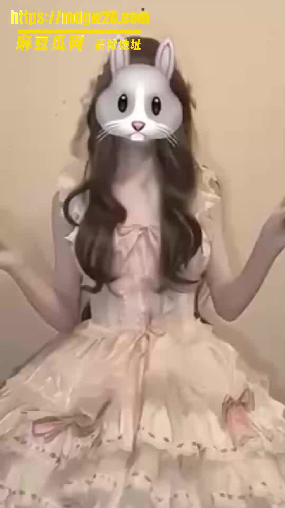 Cos圈女神 安然小主 做完PPT把前任骂到体无完肤 转头就官宣秃顶老叔 瞬间炸锅私密视频被扒出 | 麻豆瓜网｜麻豆传媒旗下的免费成人吃瓜黑料网