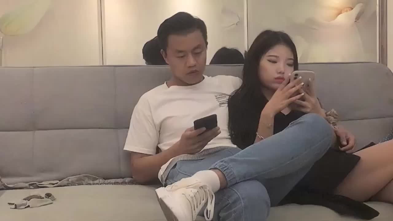 探花精选 夜色探花 约炮清纯女大学生 妹子十分听话乖巧 还有紧致的馒头逼-黑料网