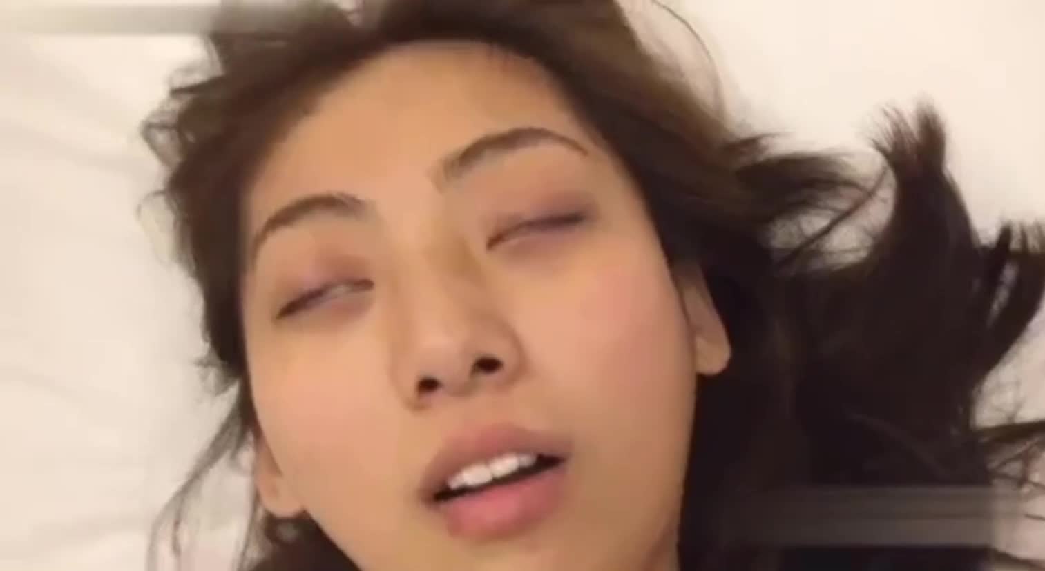 Poster para sa 捡到一个喝醉酒的妹子带回家