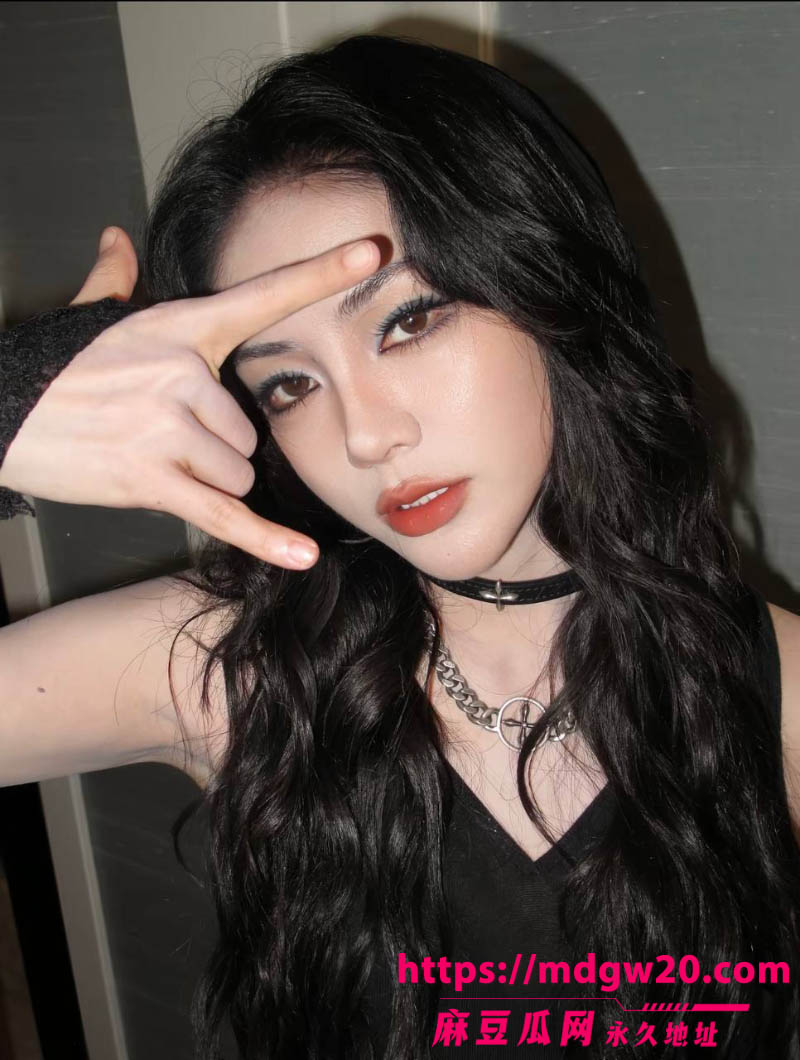 时代少年团队长马嘉祺被曝与谢可寅秘密恋爱期间出轨 私联女粉丝还涉集资